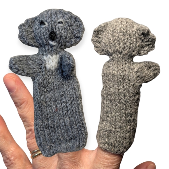 Hand Knitted Vintage wool Koala finger puppet. NWOT Gift!🐨🐨❤️ - Picture 15 of 16